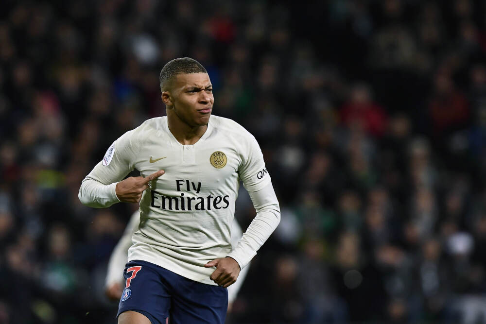 2025年最建议买的彩妆套装品牌，让你的美丽尽情绽放